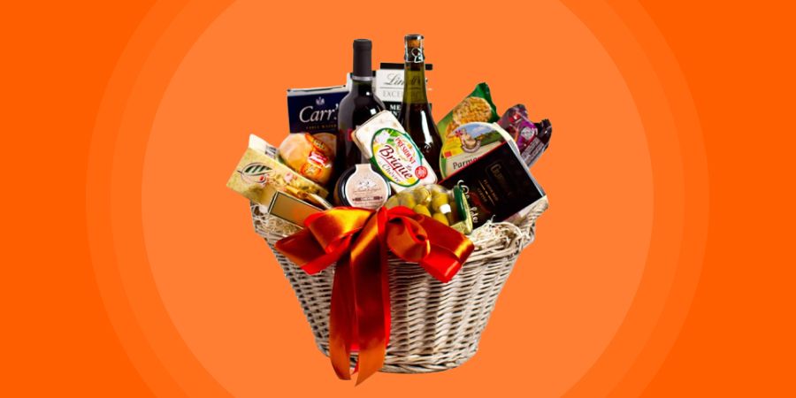 Gift basket as a Thanksgiving Gift For Teachers