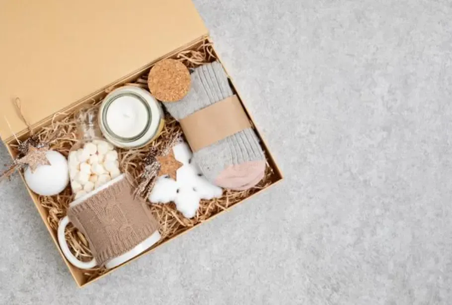 37 Corporate Gift Boxes For Employees 🎁 (March 2024)