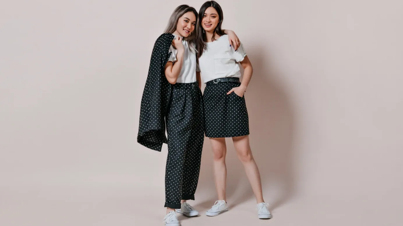 10 Best Twin Day Outfit Ideas for Workplace Celebration