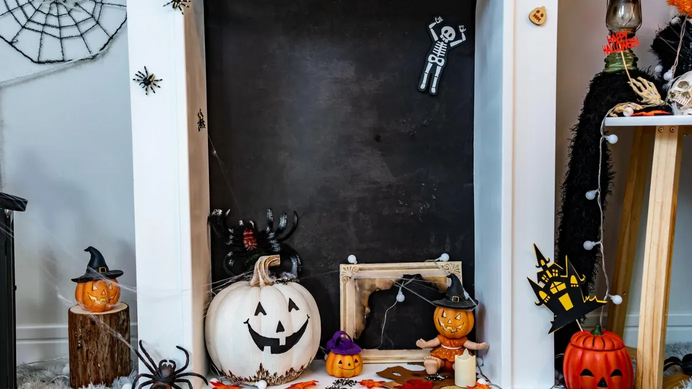 https://blog.xoxoday.com/content/images/2023/10/Halloween-Decorations.webp