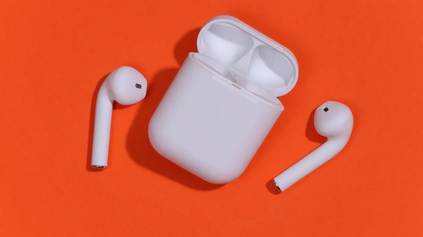 Bluetooth Earbuds or Headphones