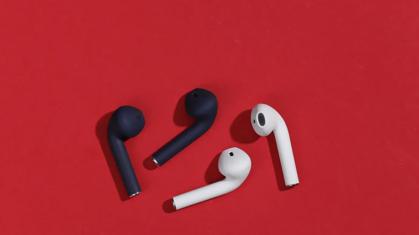 Bluetooth earbuds or headphones
