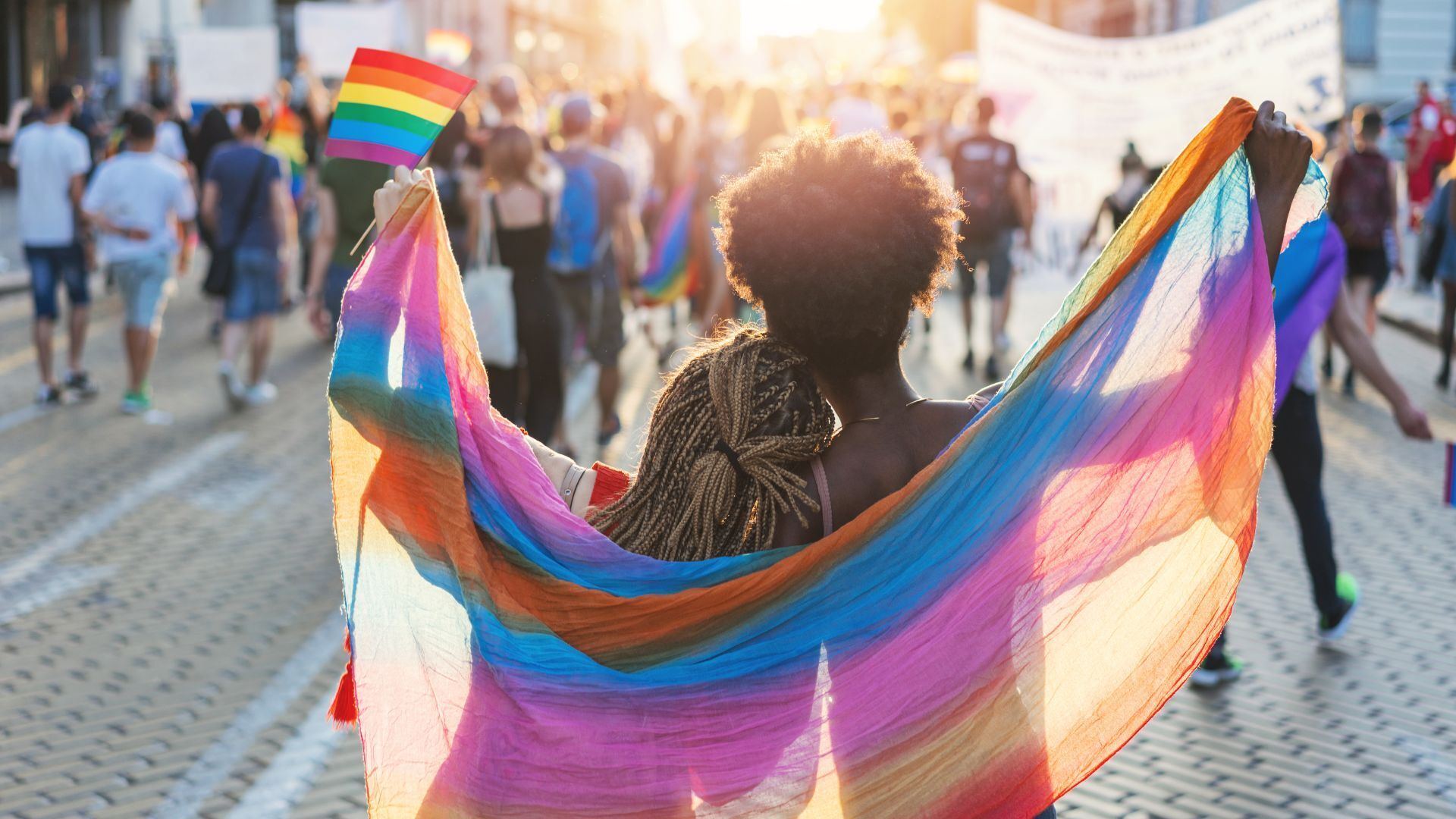 Foulard de la fierté arc-en-ciel