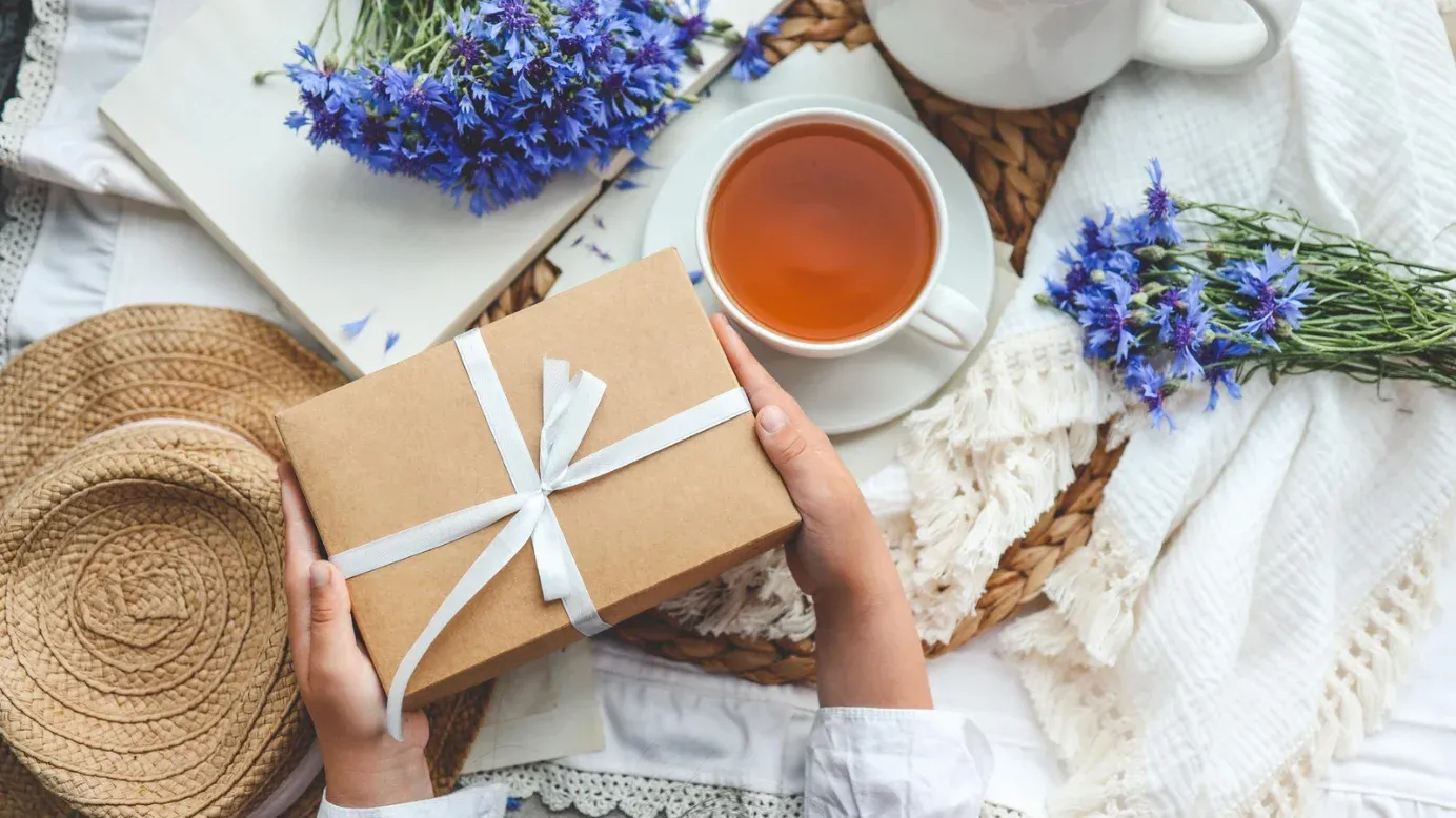 Tea gift baskets