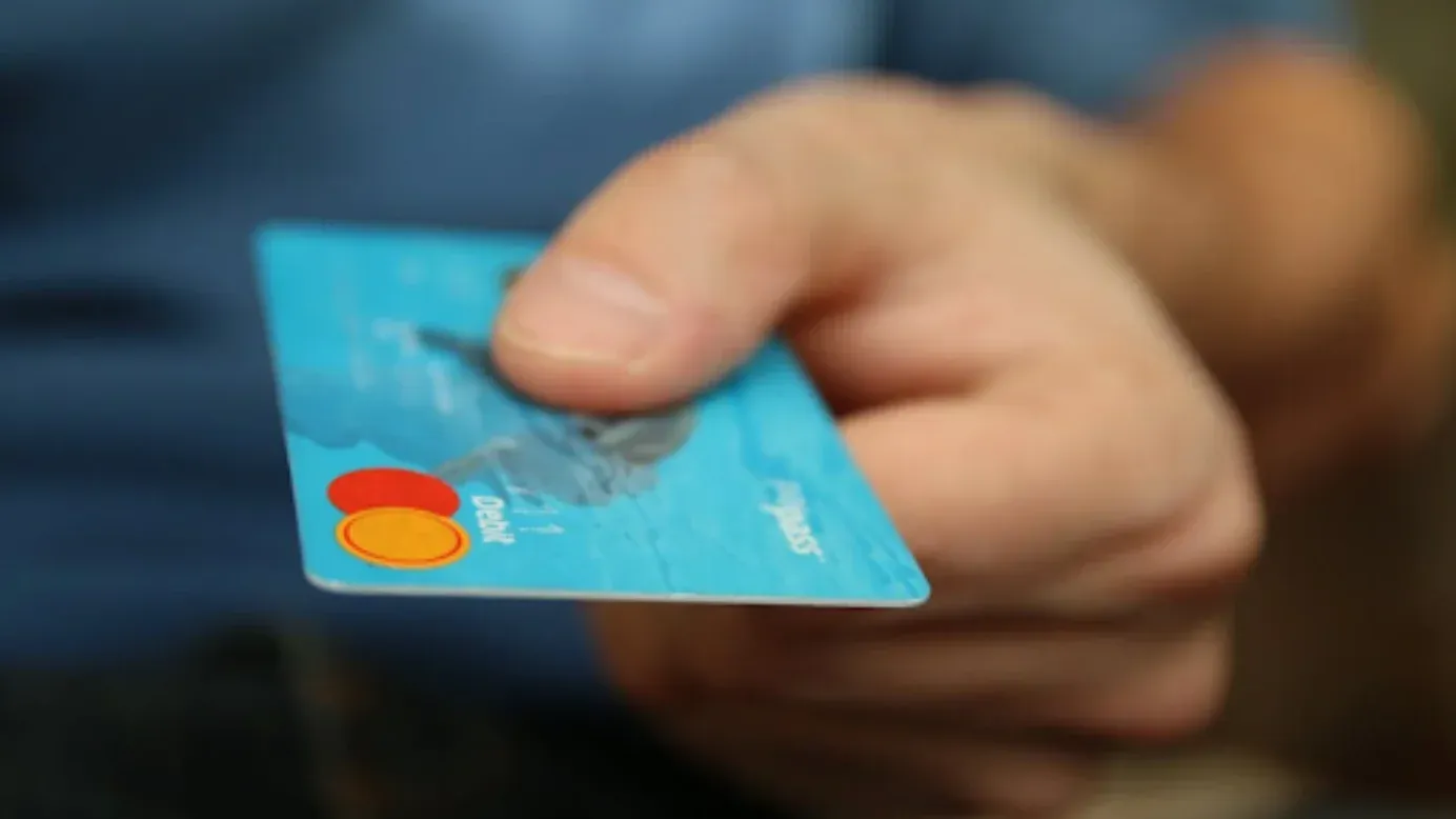 Pros and cons of debit cards